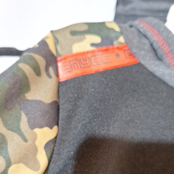 Kids Black and Red Hoodie Set with Camouflage Sleeves 2T - Picture 3 of 5